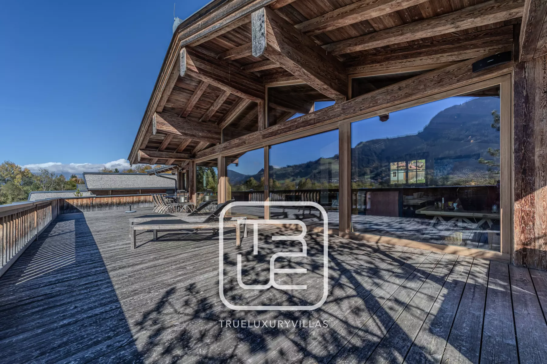 Chalet Zephyr
