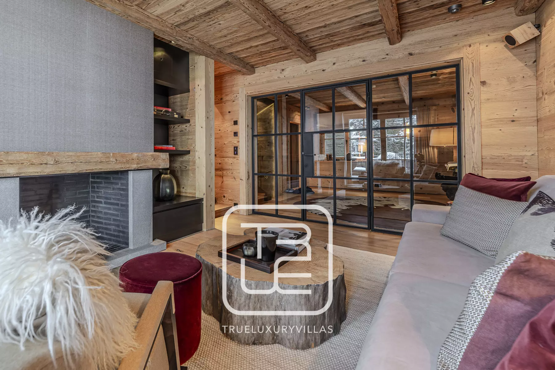 Secondary living room