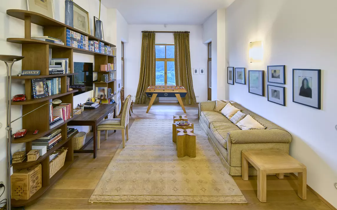 Secondary living room