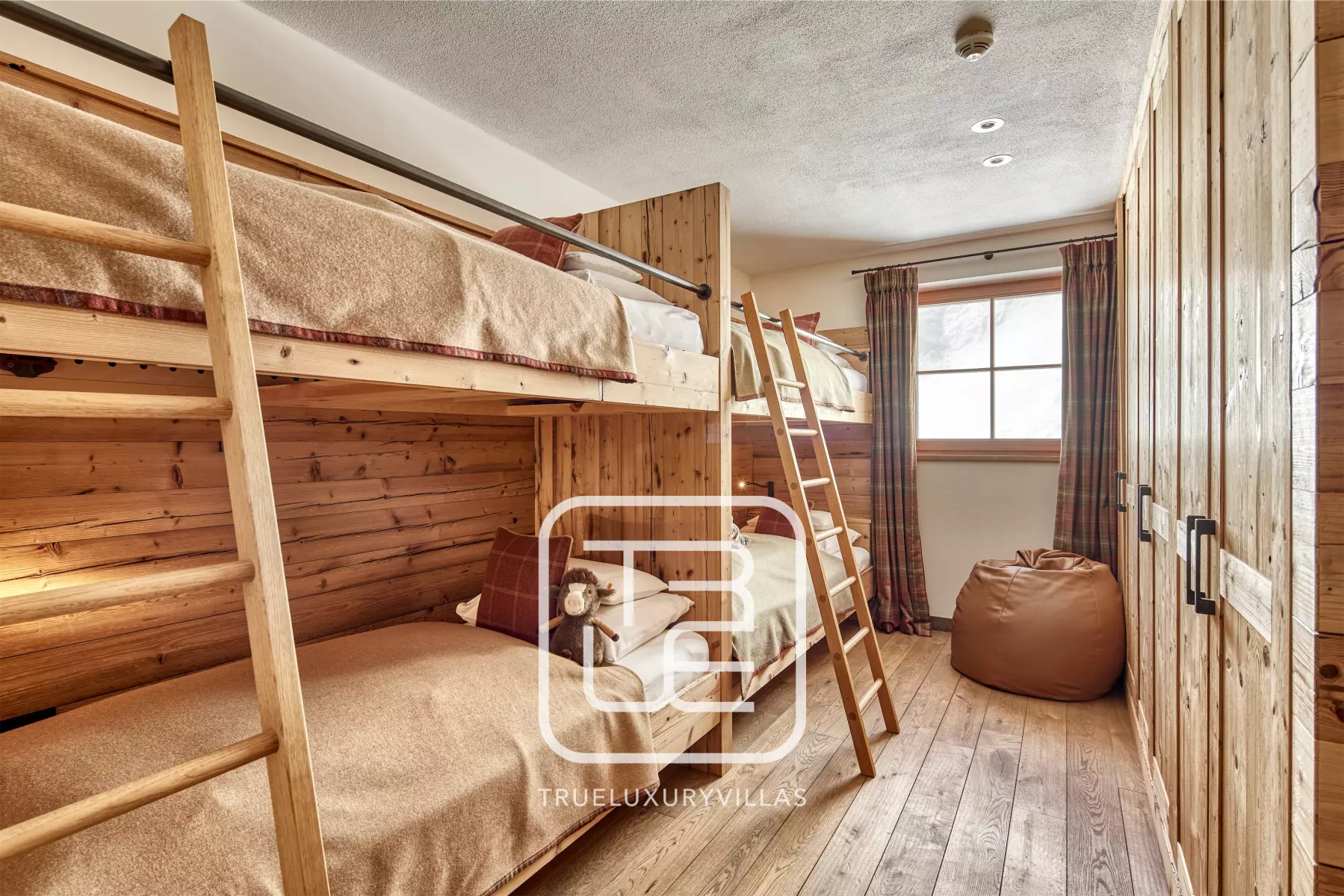 Mountain Apartment 2
