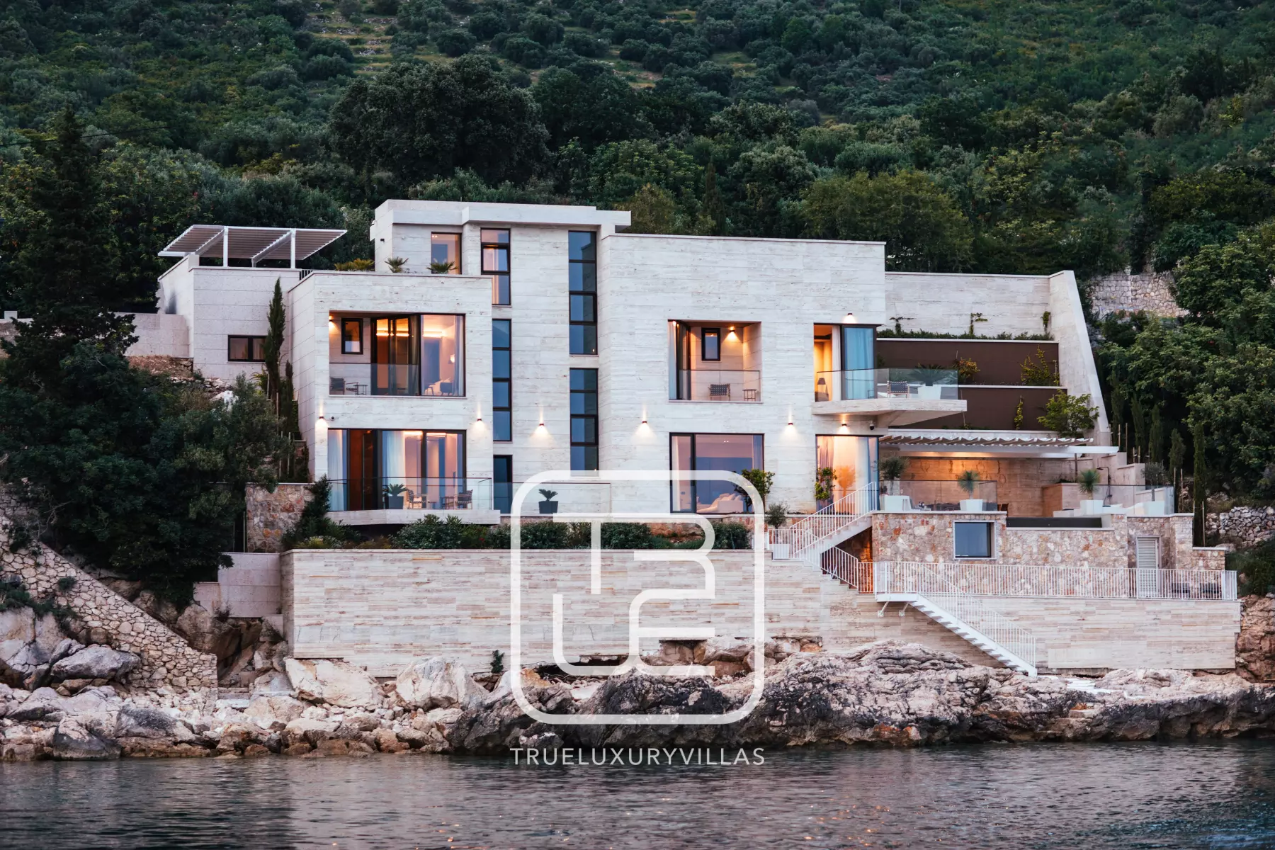 Villa Cyntia