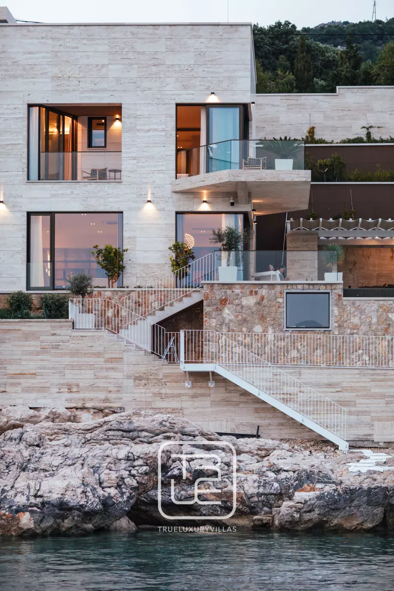 Villa Cyntia