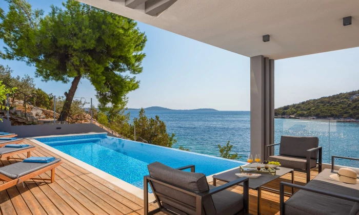 Villa Mina