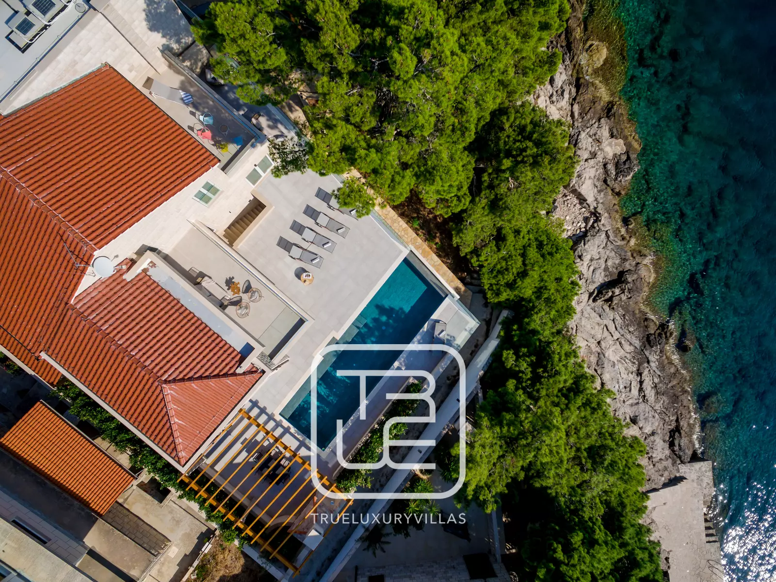 Villa Polly