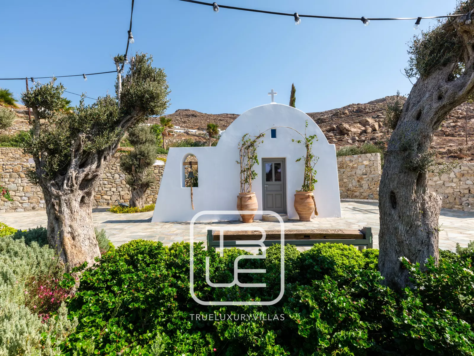 Lukas Estate