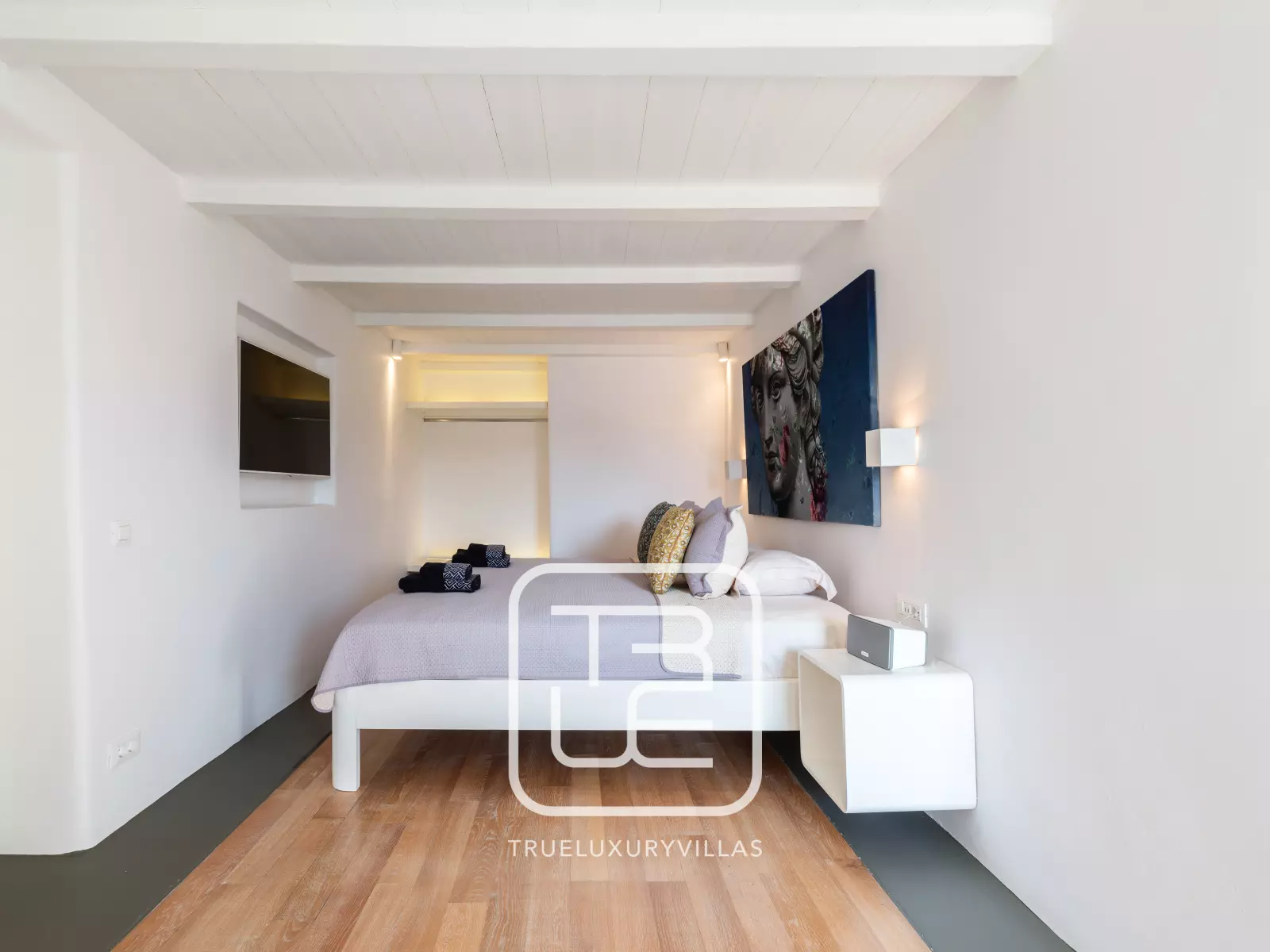 Lukas Estate