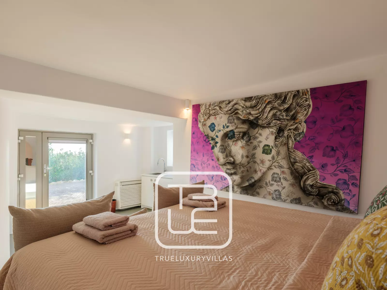 Lukas Estate