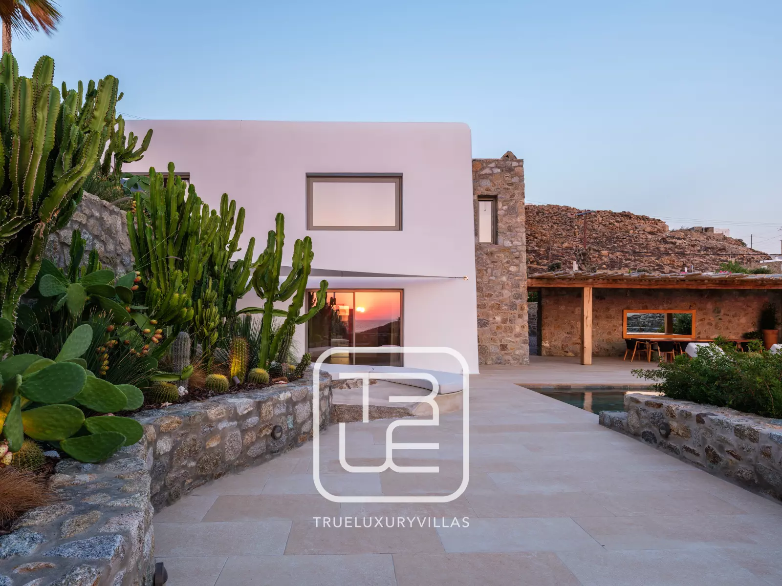 Lukas Estate