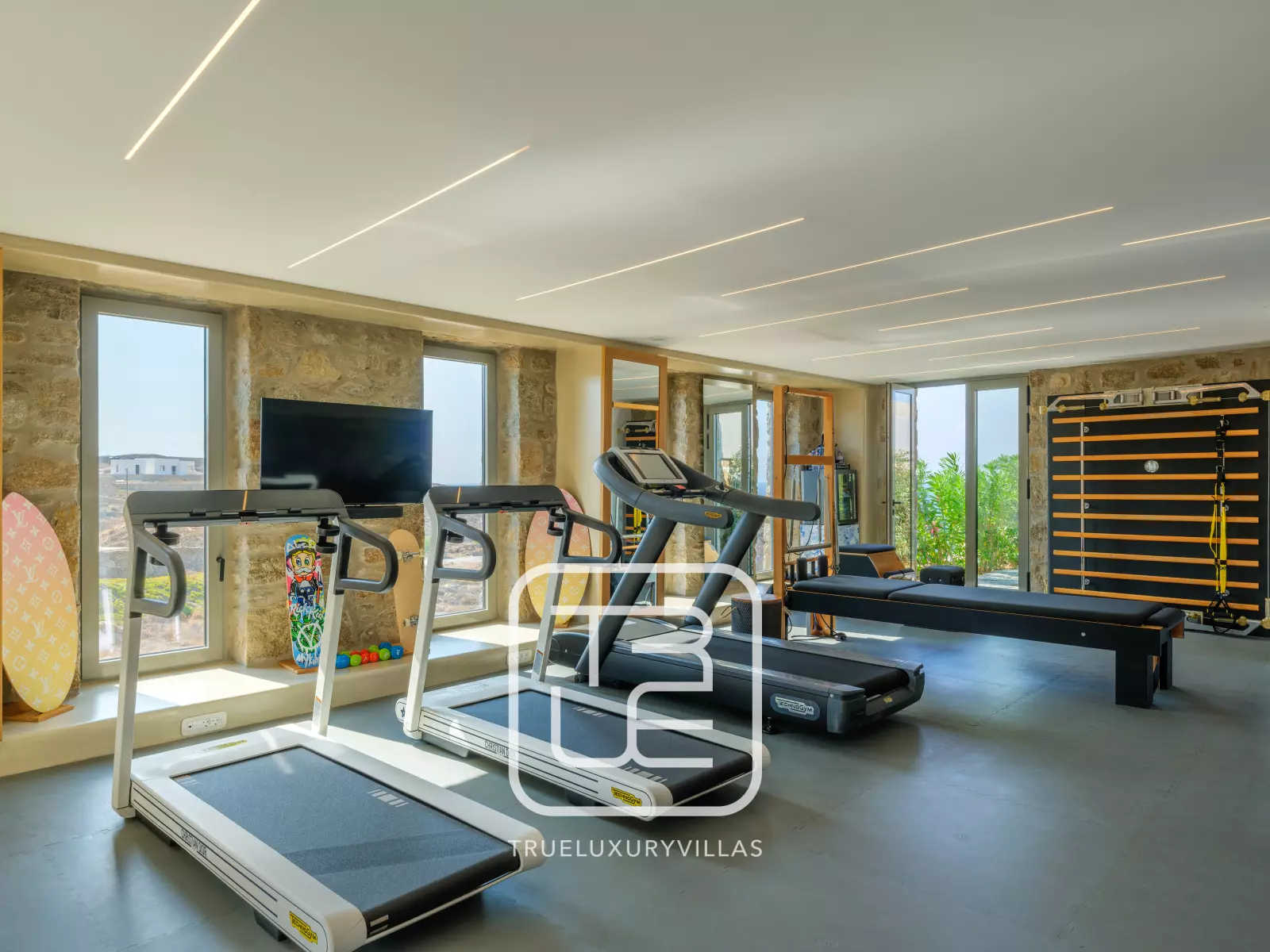Lukas Estate