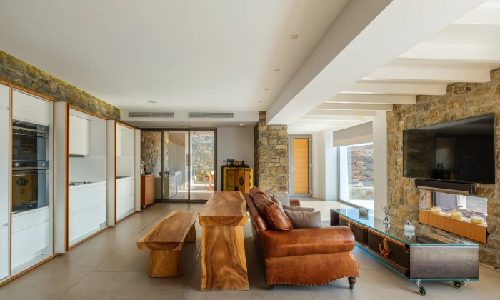 Lukas Estate