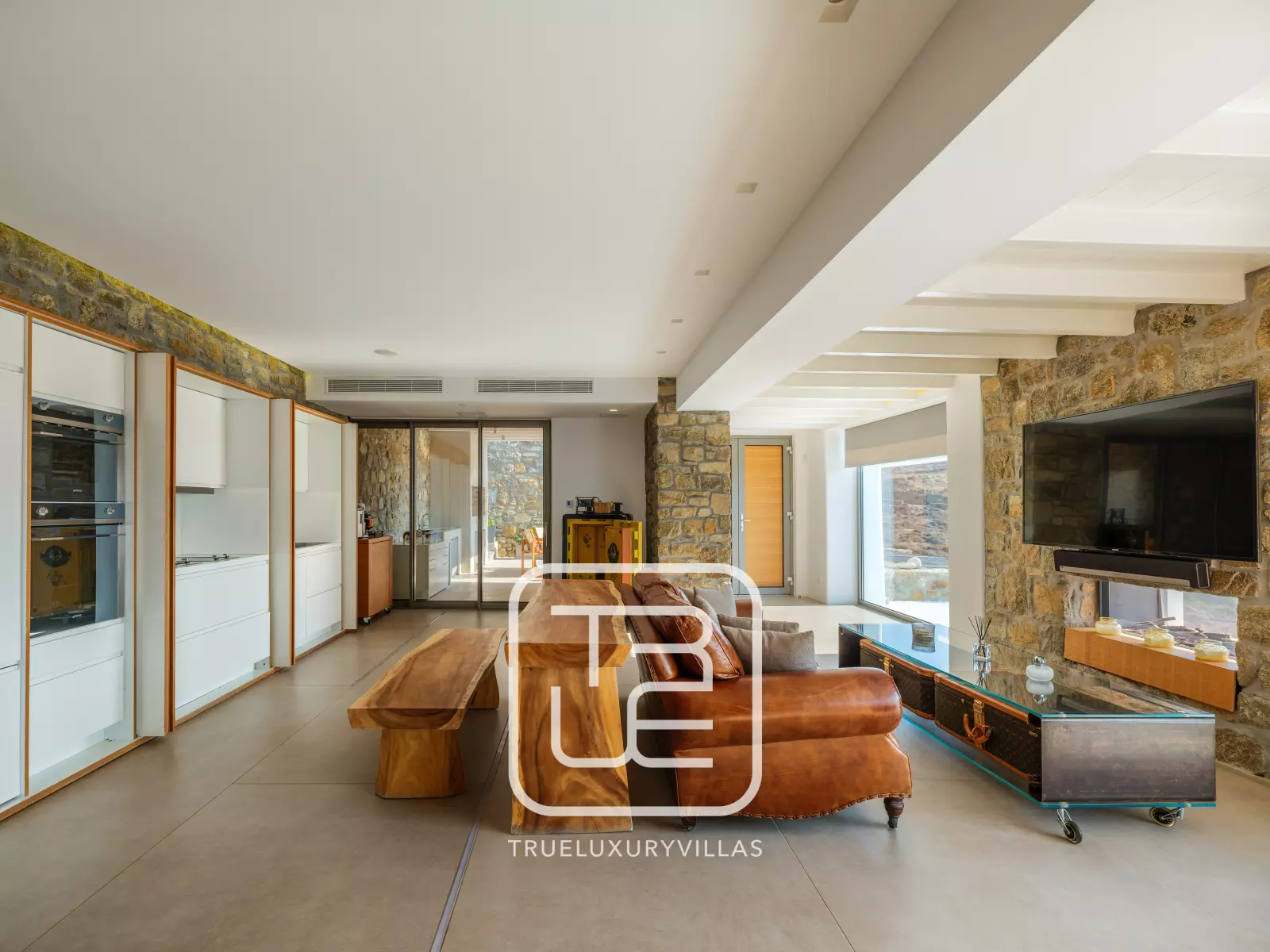 Lukas Estate