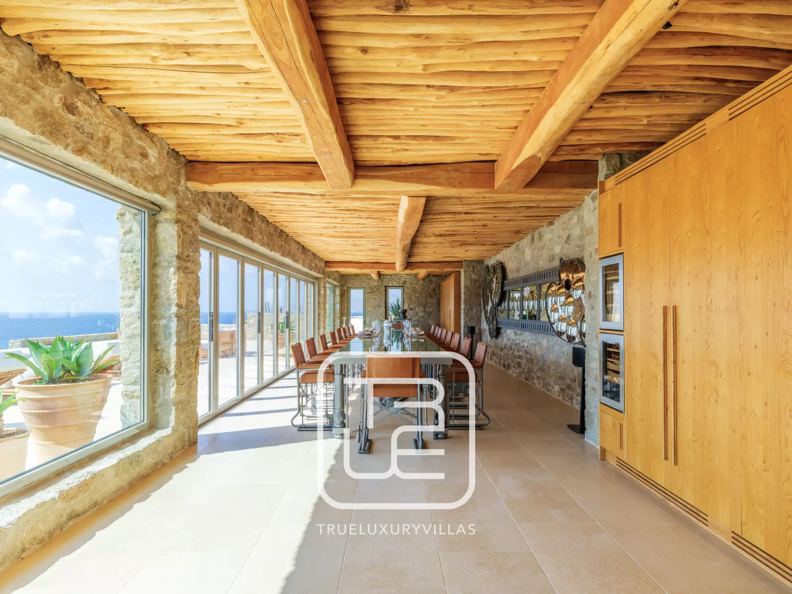 Lukas Estate