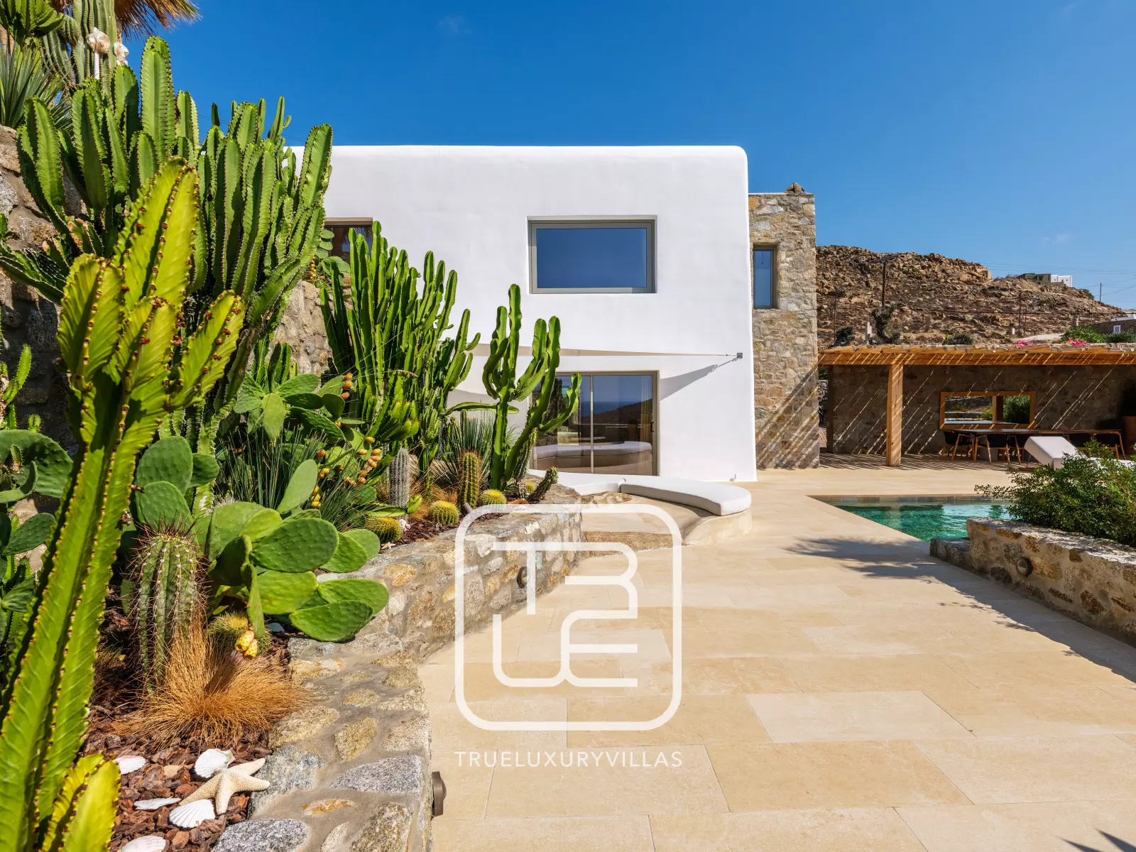Lukas Estate