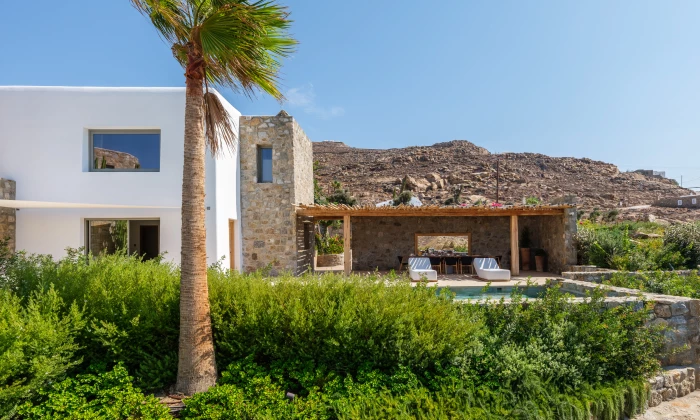 Lukas Estate