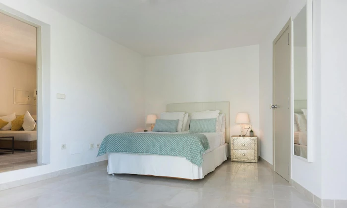 Villa Raza