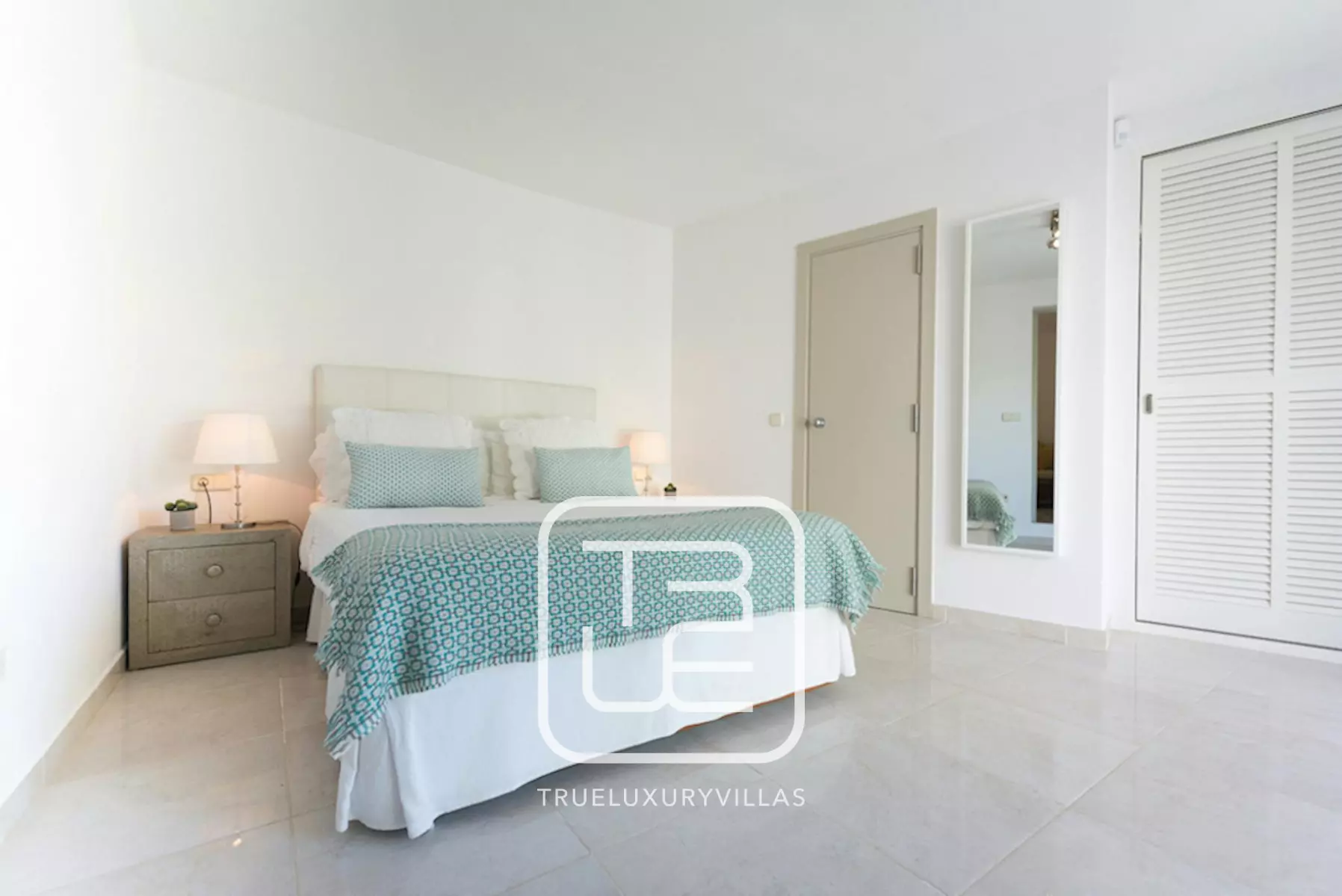 Villa Raza