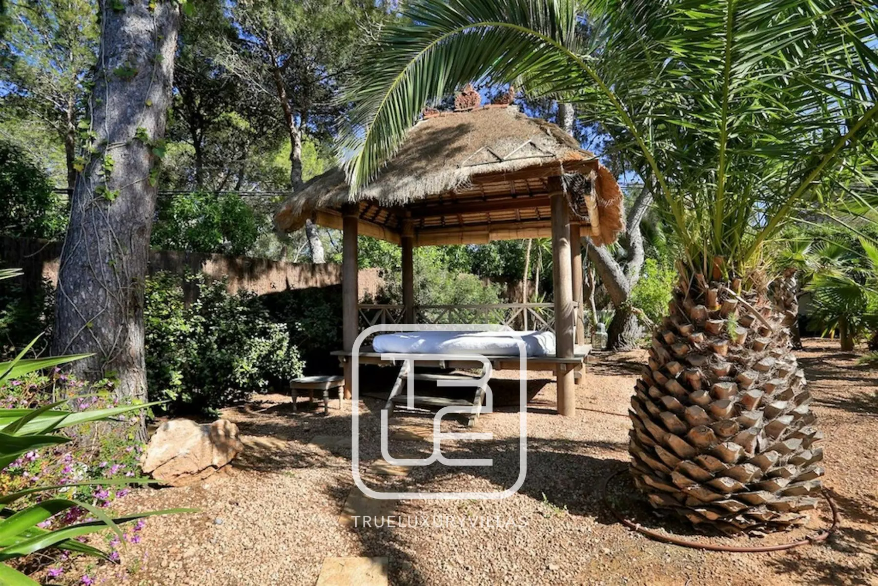 Villa Raza