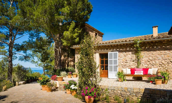 Villa Santi